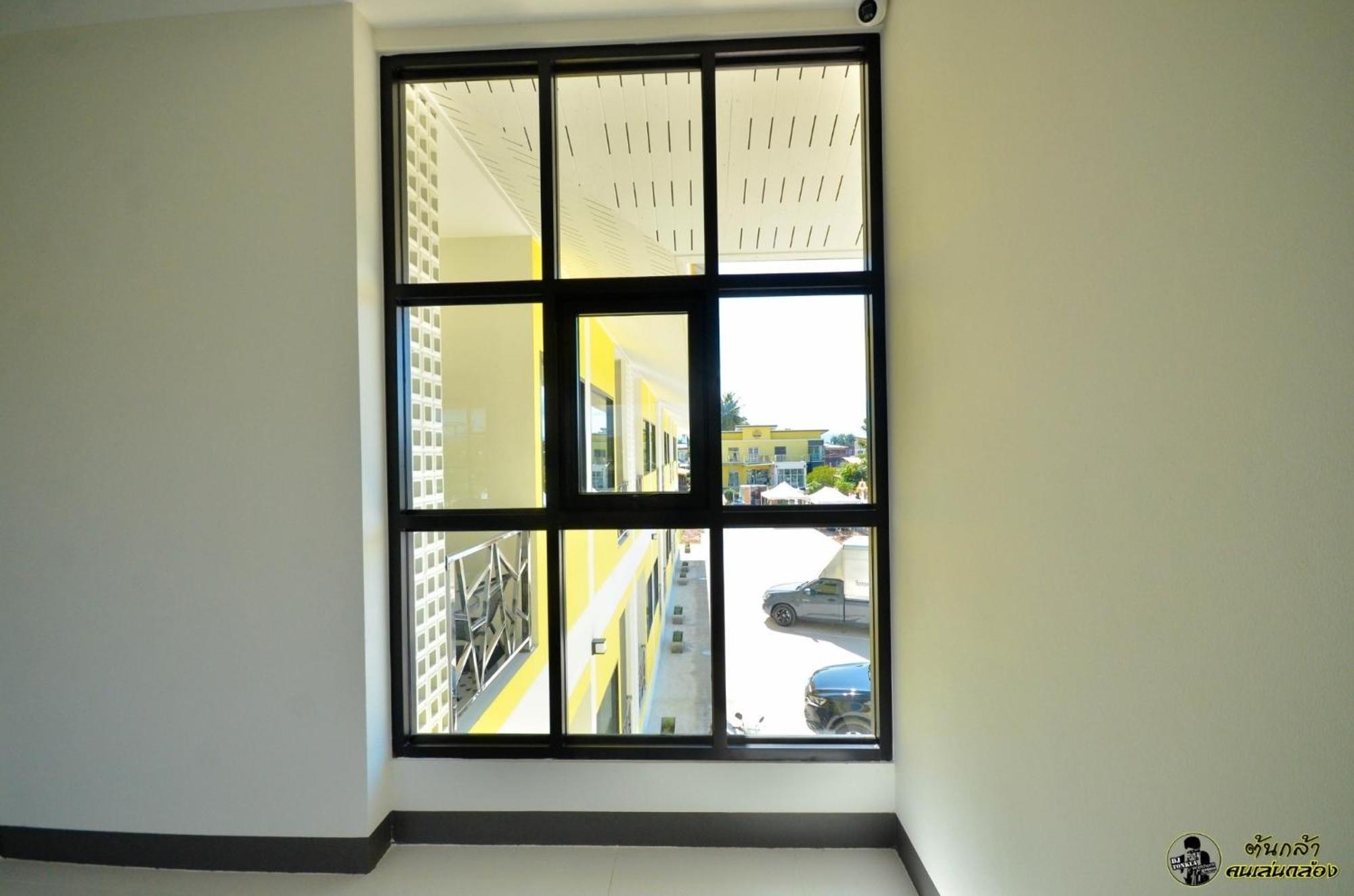 แอ่ว-ดีld Hotel&Residences Ngao Luaran gambar