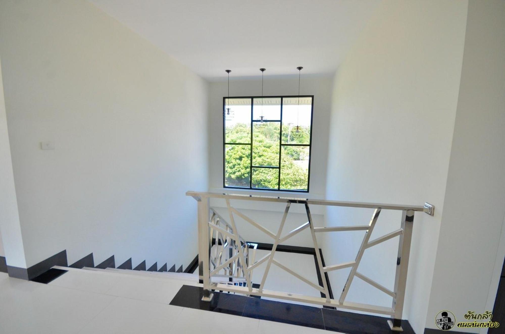 แอ่ว-ดีld Hotel&Residences Ngao Luaran gambar