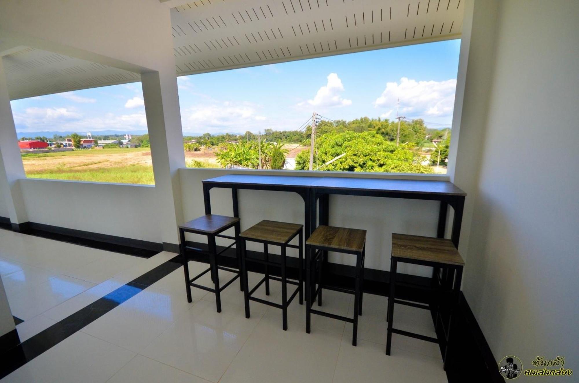 แอ่ว-ดีld Hotel&Residences Ngao Luaran gambar