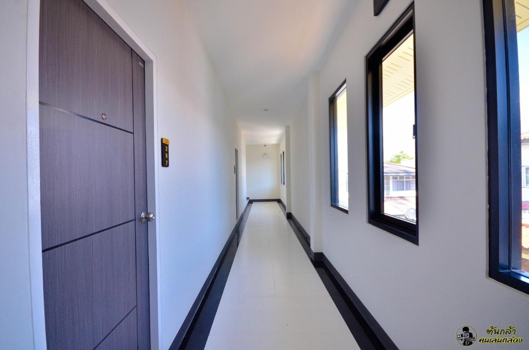 แอ่ว-ดีld Hotel&Residences Ngao Luaran gambar
