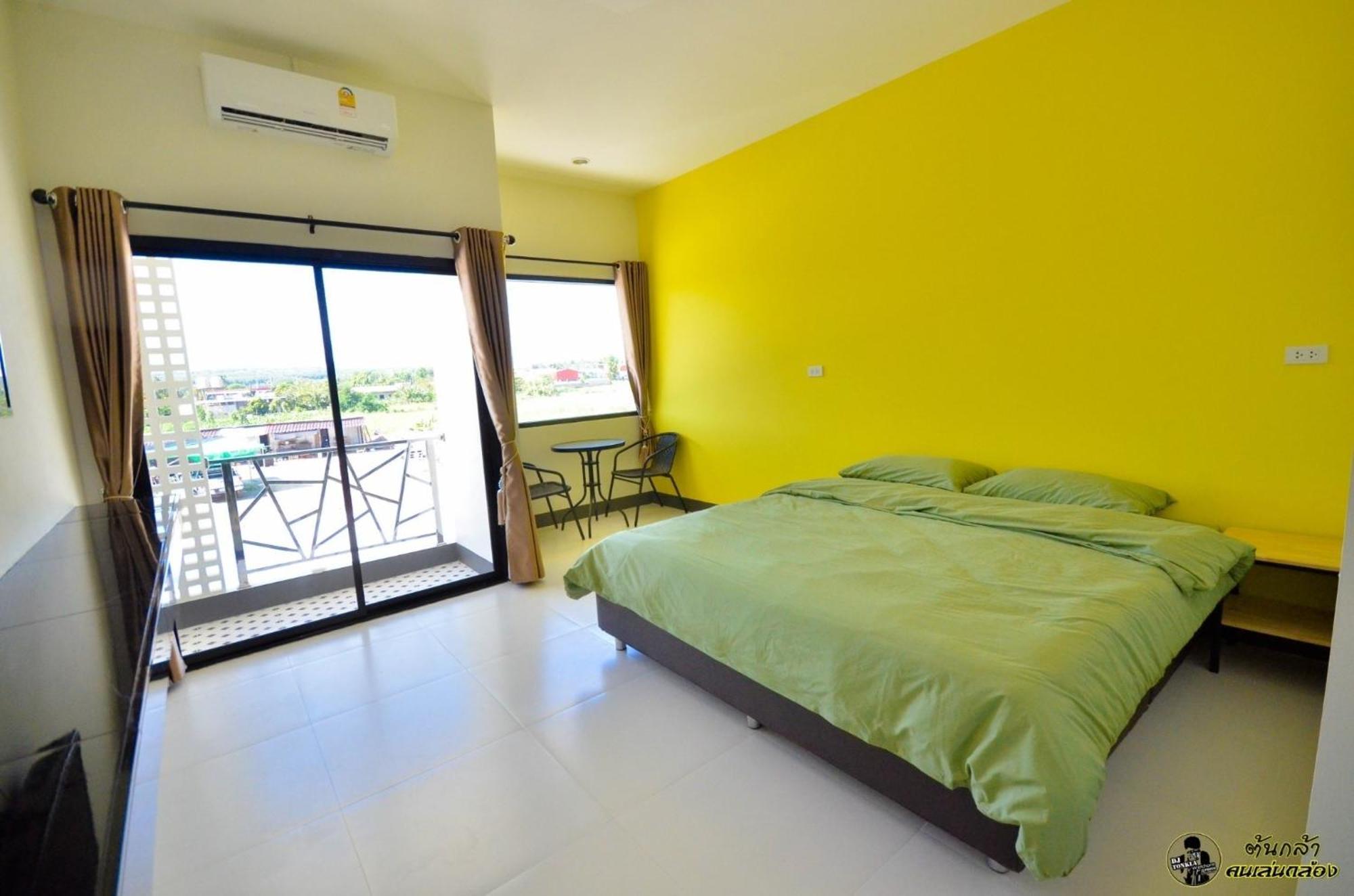 แอ่ว-ดีld Hotel&Residences Ngao Luaran gambar