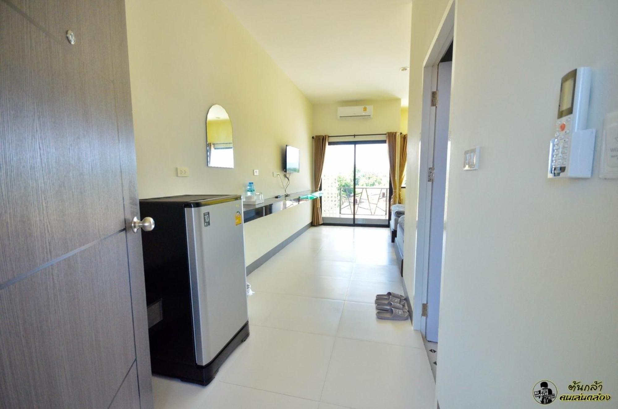 แอ่ว-ดีld Hotel&Residences Ngao Luaran gambar