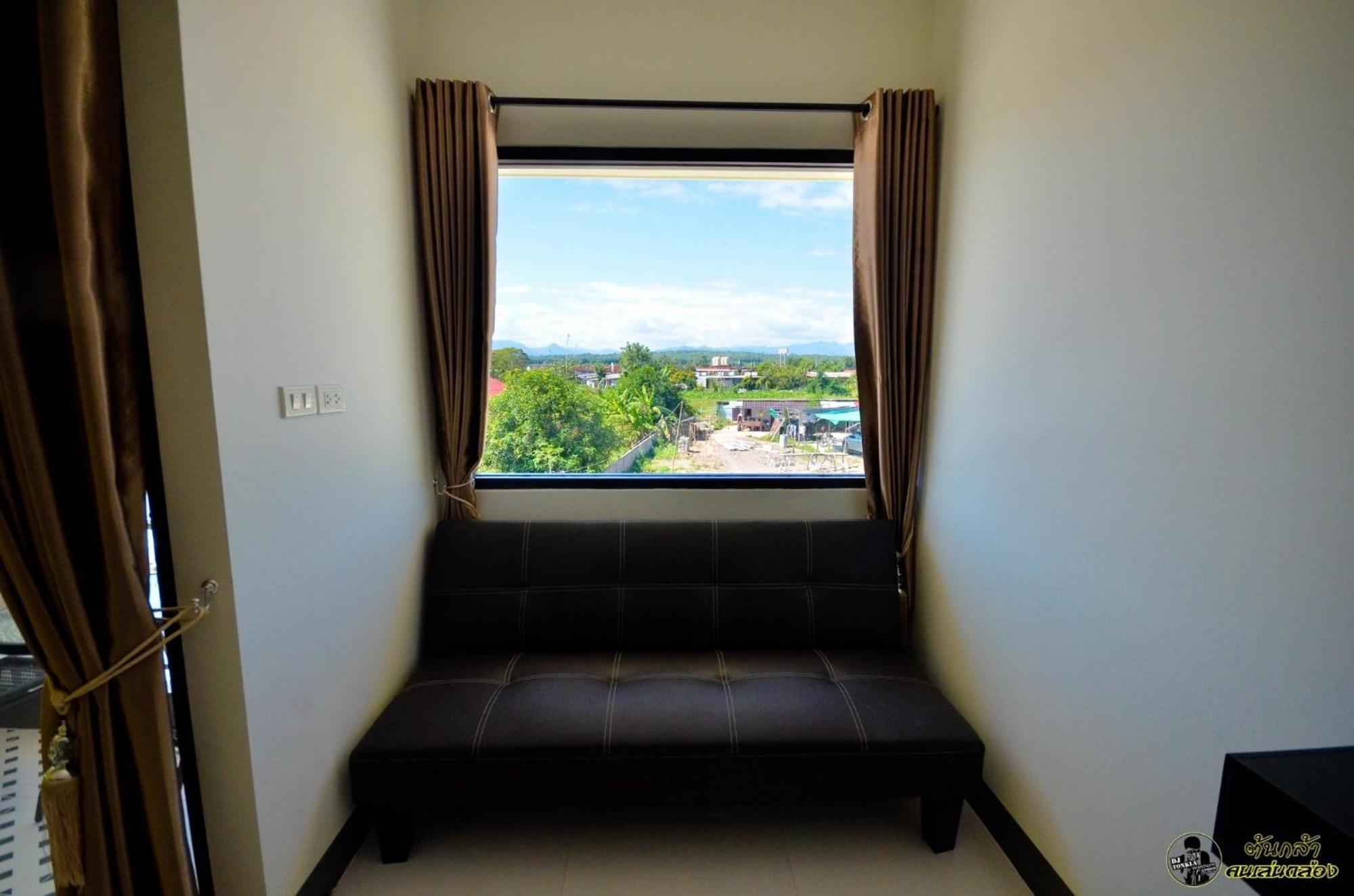 แอ่ว-ดีld Hotel&Residences Ngao Luaran gambar
