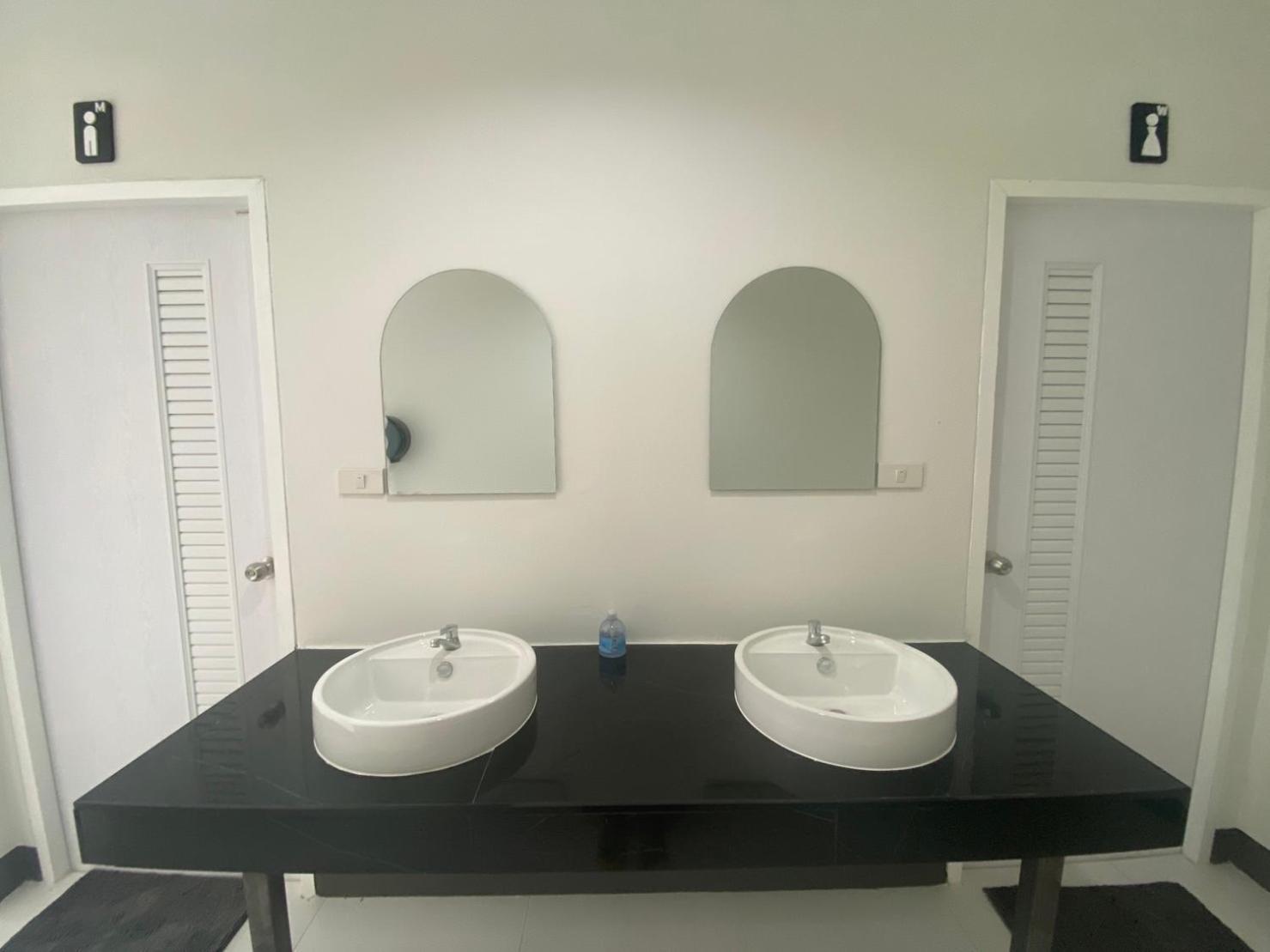 แอ่ว-ดีld Hotel&Residences Ngao Luaran gambar