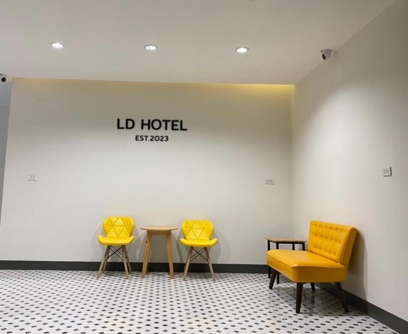 แอ่ว-ดีld Hotel&Residences Ngao Luaran gambar
